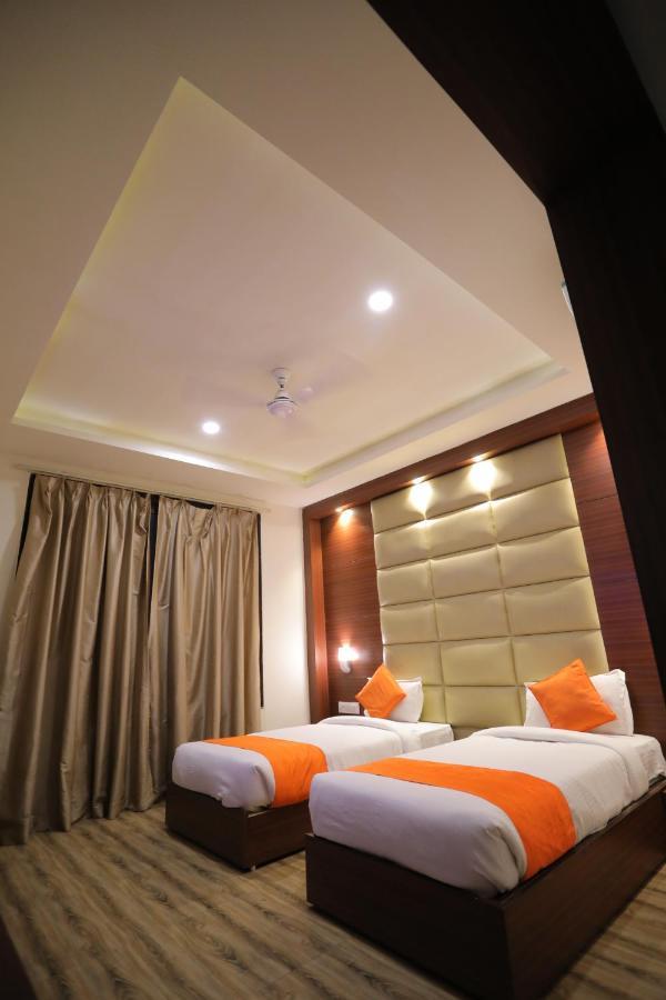 Hotel Marygold Агра Экстерьер фото