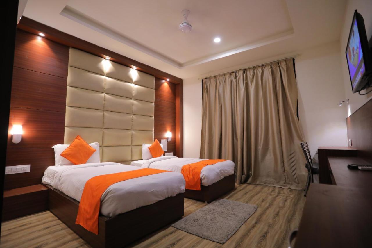 Hotel Marygold Агра Экстерьер фото