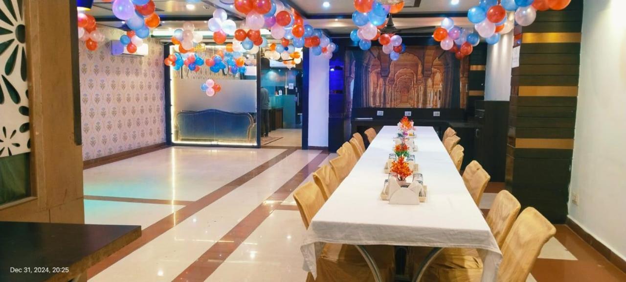 Hotel Marygold Агра Экстерьер фото